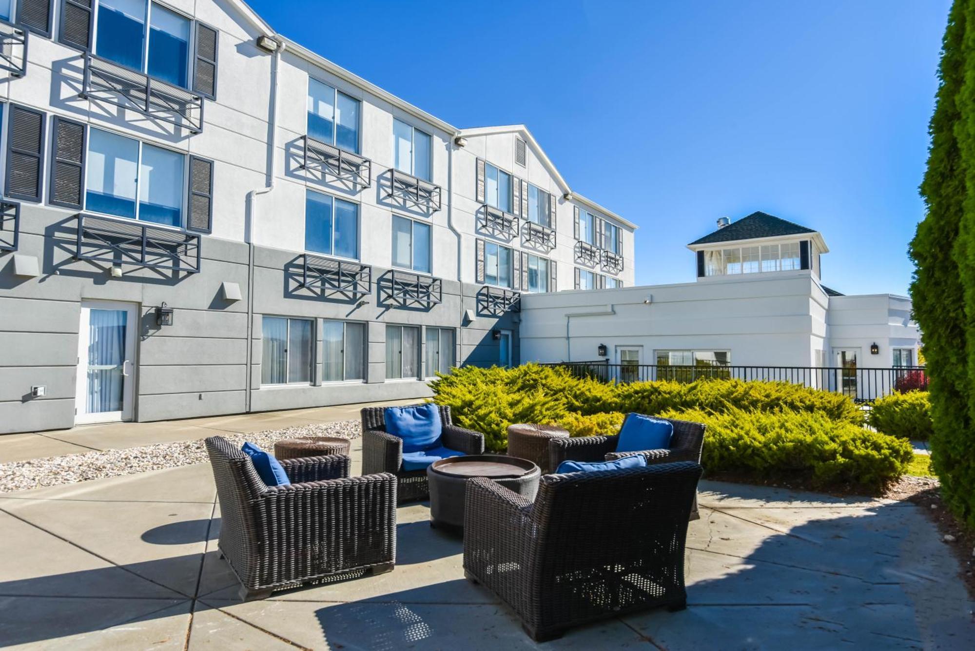 Shutters Hotel Elko Exterior photo